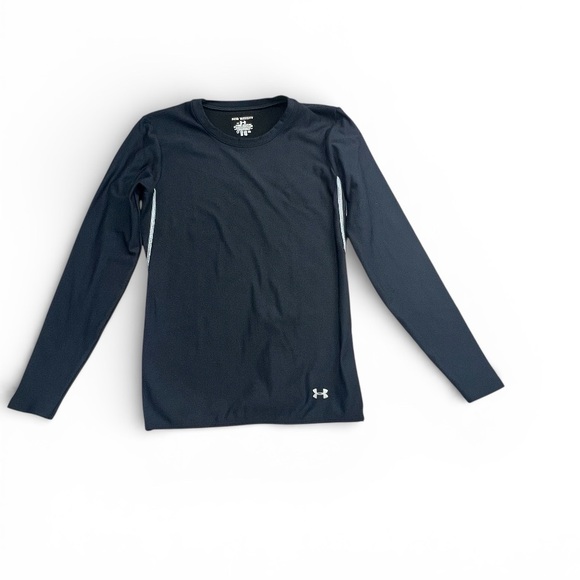 Under Armour Tops - Under Armour Mid Weight Black Top